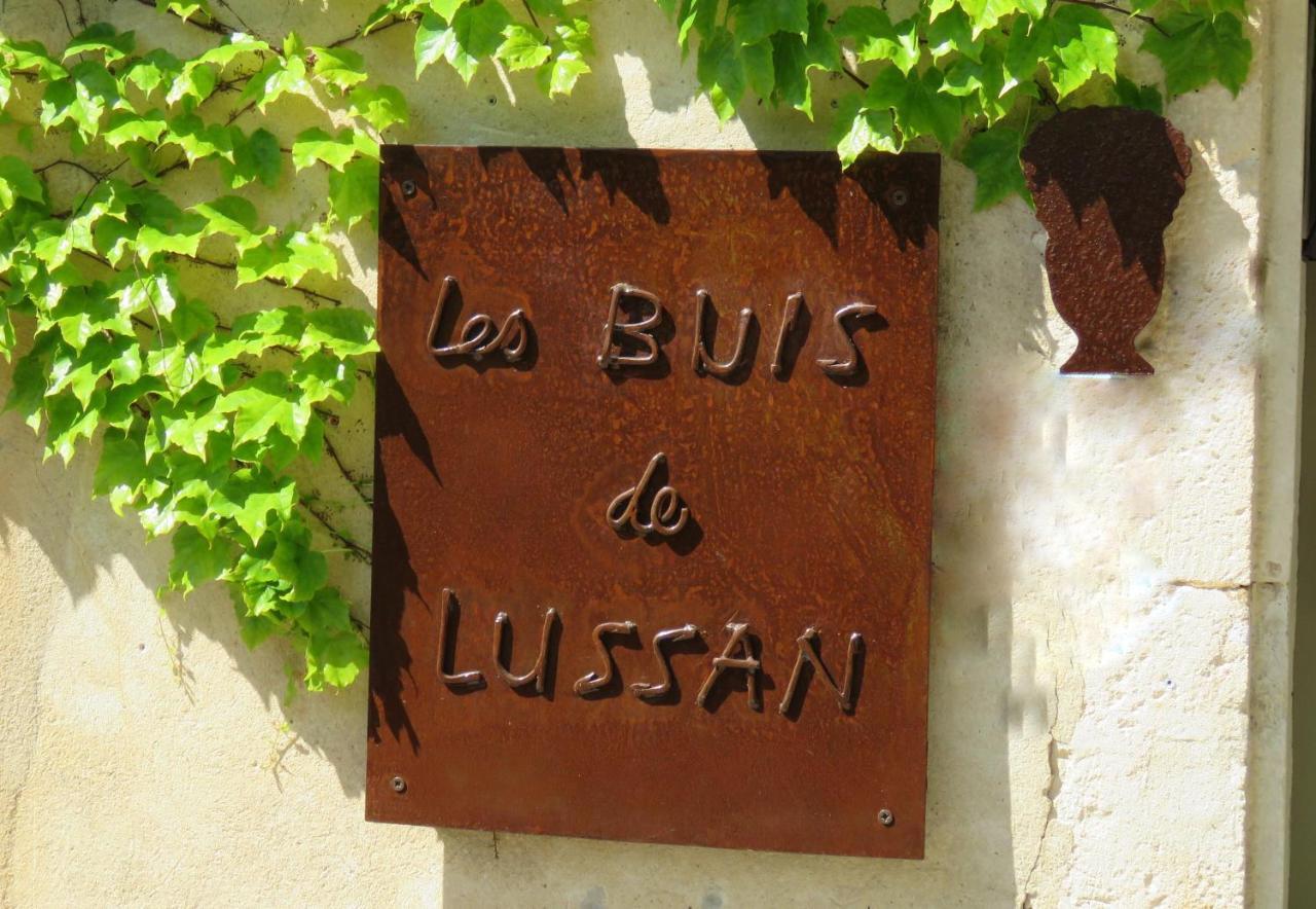 Les Buis De Lussan Bed & Breakfast Lussan  ภายนอก รูปภาพ